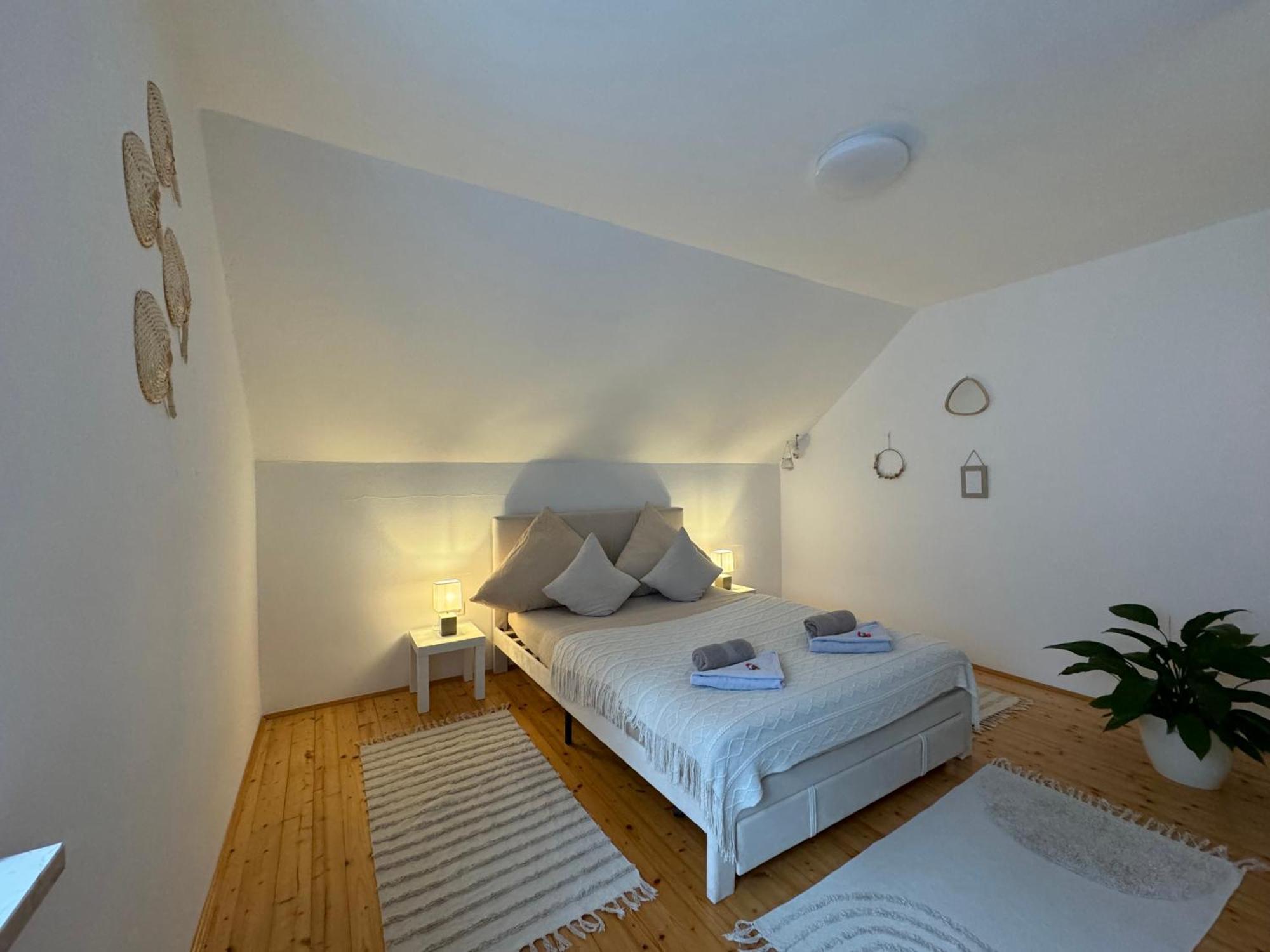 Fewo Boho 110 Qm Mit Bergblick 3 Min Bahnhof Laufen Exterior photo