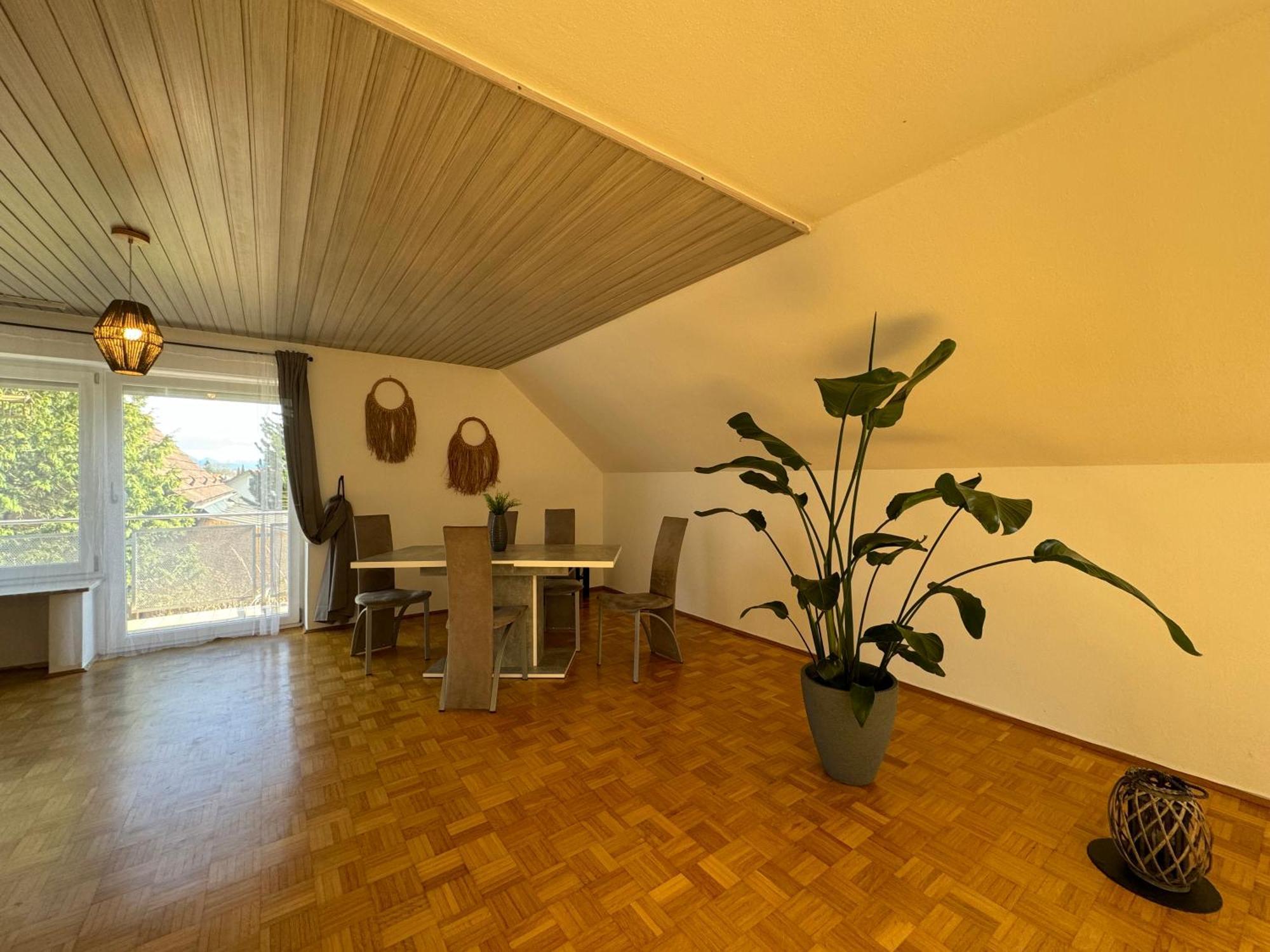 Fewo Boho 110 Qm Mit Bergblick 3 Min Bahnhof Laufen Exterior photo