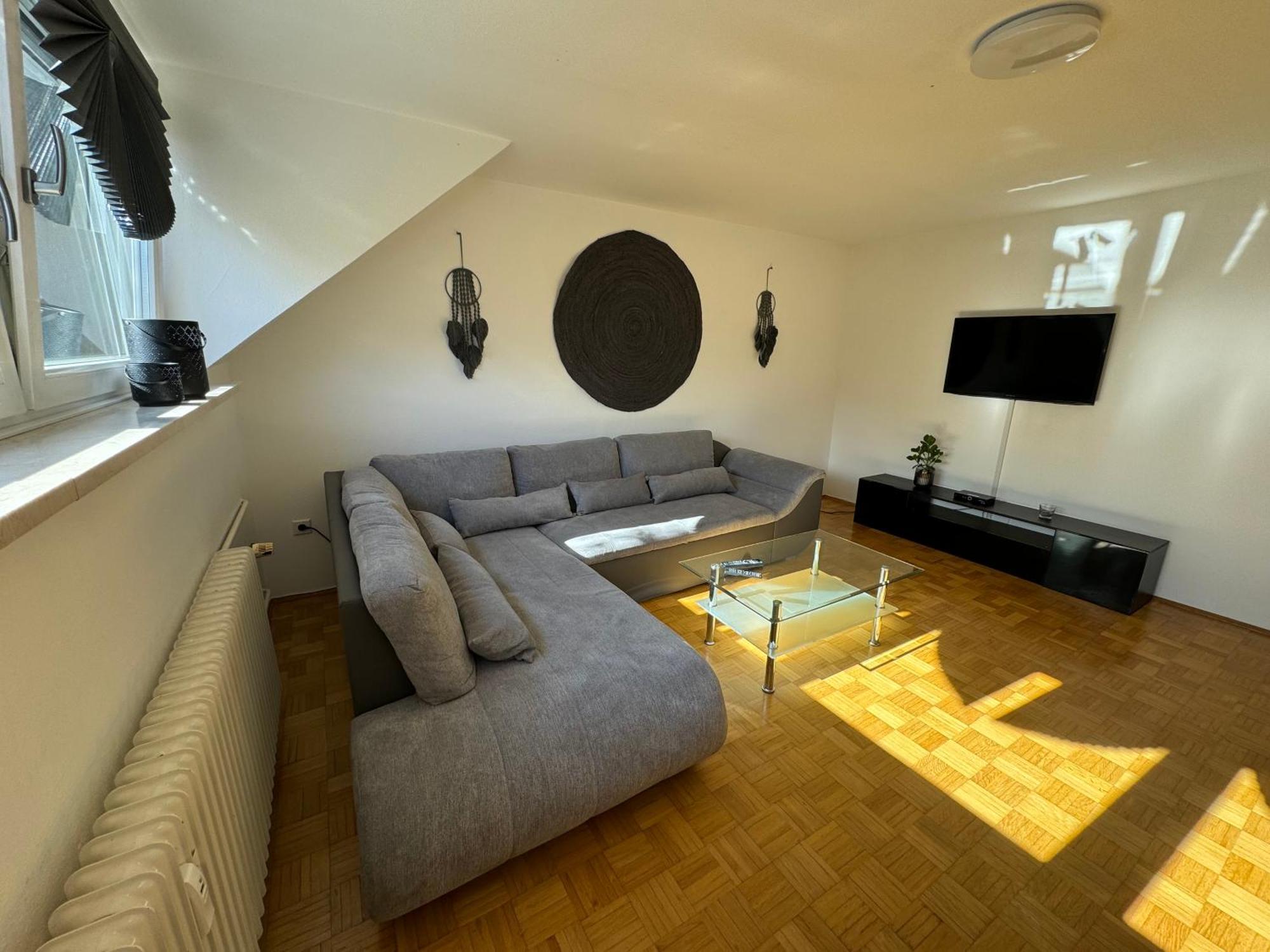 Fewo Boho 110 Qm Mit Bergblick 3 Min Bahnhof Laufen Exterior photo