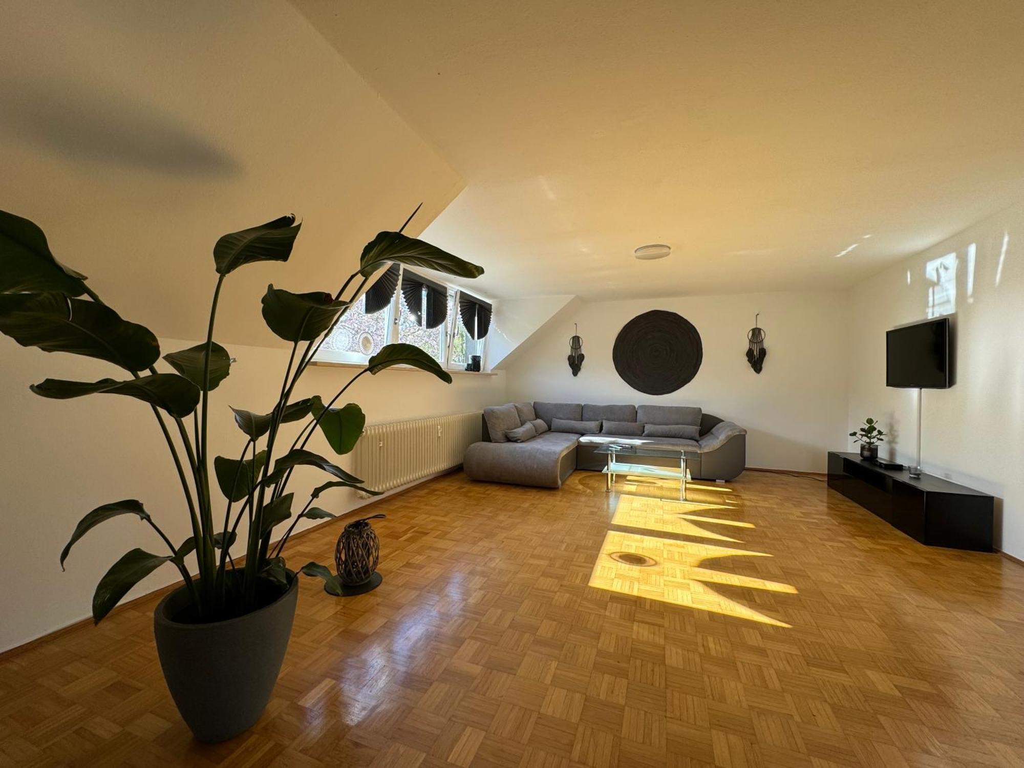 Fewo Boho 110 Qm Mit Bergblick 3 Min Bahnhof Laufen Exterior photo
