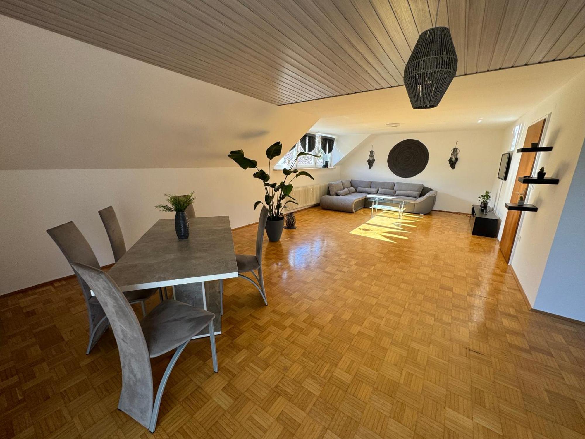 Fewo Boho 110 Qm Mit Bergblick 3 Min Bahnhof Laufen Exterior photo